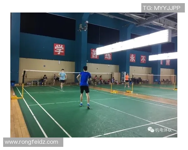 深圳羽毛球队的训练节奏与战术解析深度探讨