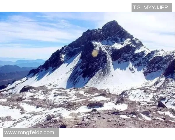 刘磊亲授攀岩技巧与经验分享助你轻松征服高峰