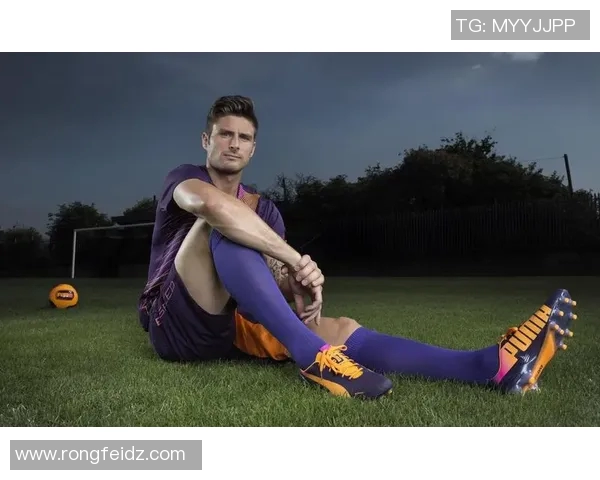 足球明星与粉丝亲密互动分享快乐瞬间展现真实自我 足球明星与粉丝亲密互动分享快乐瞬间展现真实自我