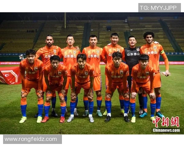 重庆足球队以50分高居城市联赛积分榜首位展现强劲实力